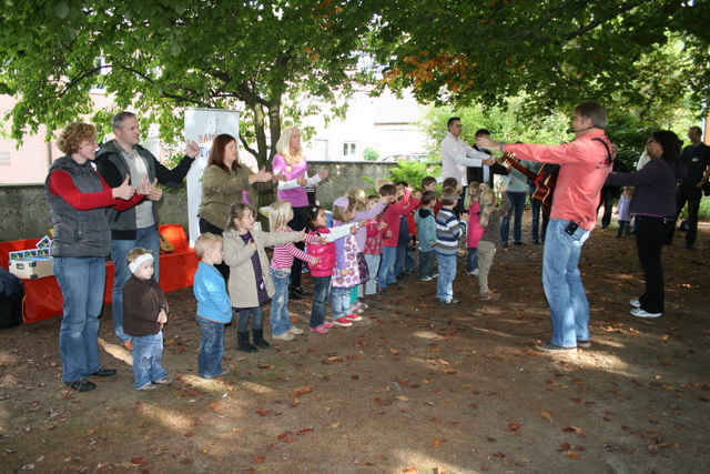 gal/2010/2010 Saitentwist Kita Dreistein Tag der offenen Tuer 26.09. Essen Haarzopf/2010 Saitentwist Dreistein Kita Tag der offenen Tuer 26.09. 074.jpg